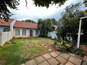 Townhouse For Sale in Langenhovenpark