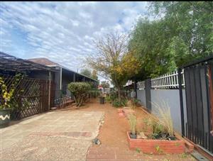 House For Sale in Beaconsfield