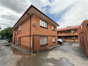 3 Bedroom flat for sale in Rosettenville