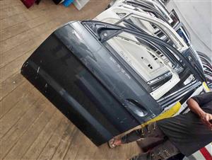 Mercedes w166 ml left front door