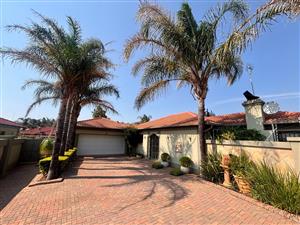 Exclusive Flamwood Townhouse for Sale