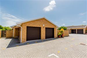 Unfurnished 3 bedroom townhouse