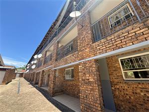 Unfurnished Two Bed One Bath in Randburg for RENT