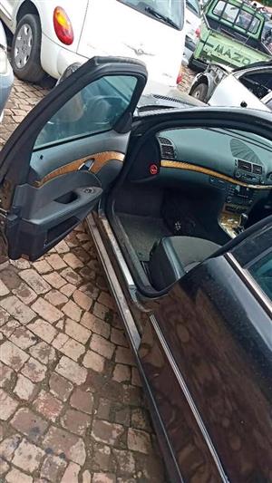 MERCEDES E220 W211 646 DIESEL ENGINE WITH AUTOMATIC TRANSMISSION STRIPPING FOR SPARES