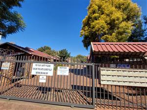 Townhouse For Sale in Silverton