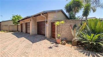 Townhouse For Sale in Beyerspark