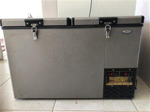 National Luna Fridge/Freezer 74 liter