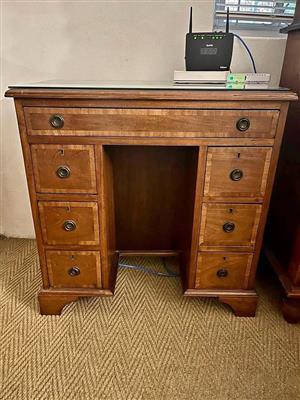 Antique chest of drawers