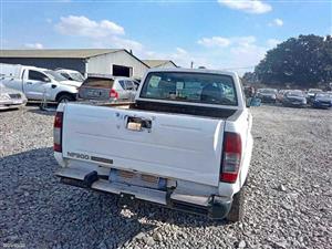 2013 Nissan Np300 for spares parts