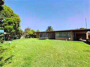 Family house for sale in Sasolburg, walking distance to all amenities