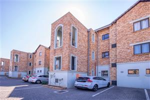 Townhouse Rental Monthly in New Redruth