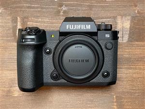 Nearly new Fujifilm X-H2S 