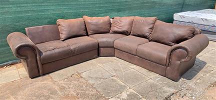 Corner couch 