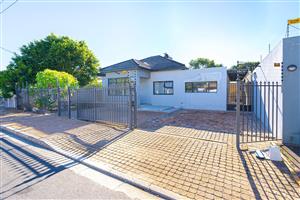 House For Sale in Rondebosch East