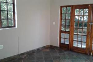 Horison 1 bed flat 3200.00  Very Spacious lounge