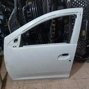 Renault sandero door 