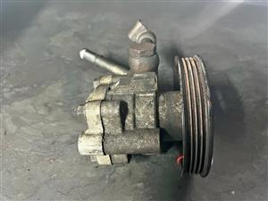 Nissan Navara 2.5 TDI YD25 Power Steering Pump