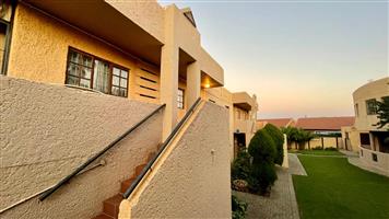 Townhouse For Sale in Pellissier