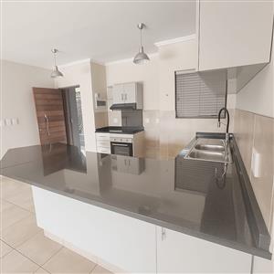 Charming 2-Bedroom Home with Scenic Views in Palm Lakes Estate