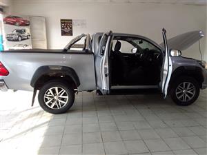 2016 TOYOTA HILUX 2.8 4x2 GD6 SUPER CAB SILVER  LEATHER DIESEL REVERSE CAMERA REVERSE SENSER 