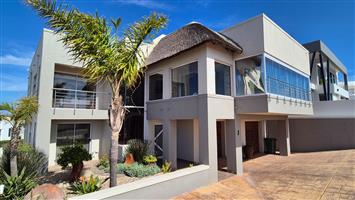 "Luxury, Views & Versatility in the Heart of Langebaan"