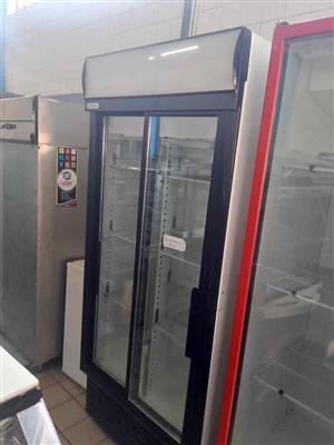 Display fridge 890