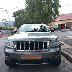 2013 jeep grand Cherokee limited  5.7