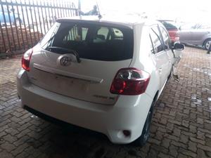 TOYOTA AURIS STRIPPING FOR SPARES