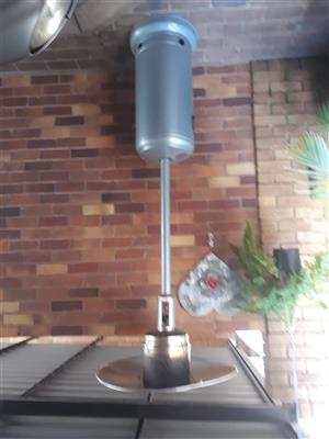 Patio heater complete with gas bottle 