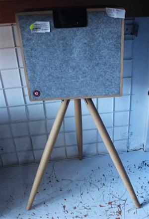 SINGLE BROWN/GREY SPEAKER GOOD CONDITION S062522G