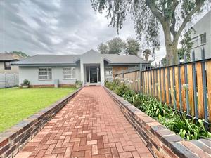 Sophisticated Modern Homes – Duplex & Simplex Living at Its Best