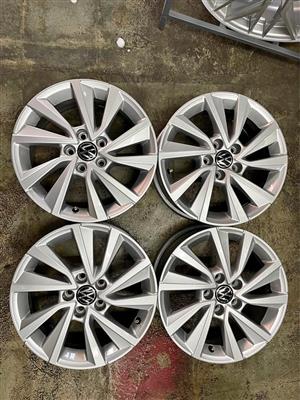 15 INCH VW POLO (OEM) DESOGN RIM SET WITHOUT TYRES PRE-OWNED