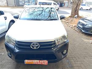 2019 TOYOTA HULUX 2.0 4×2 LOW RIDER  VVTI SINGLE CAB MANUAL PETROL  105000KM  SILVER COLOUR 