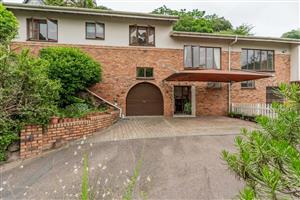 Townhouse For Sale in Kloof