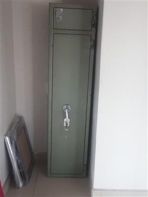 Used gun deals safes for sale