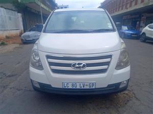 2018 HYUNDAI H1 BUS, 2.6 DIESEL, AUTOMATIC WHITE, 85000KM