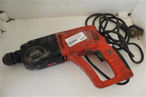 BLACK AND DECKER D650 ROTARY HAMMER DRILL(S067430A)