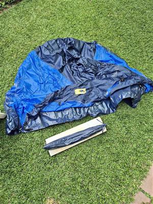 Beach shelter tent. Bushbaby