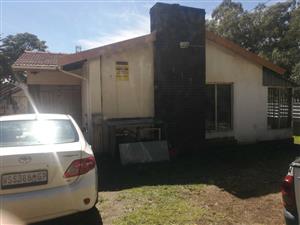 House For Sale in Roseacres