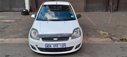 Ford Fiesta 1.4 Hatchback in a PERFECT Condition 2007)