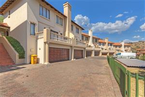 Stunning Duplex Custer for sale in Winchester Hills