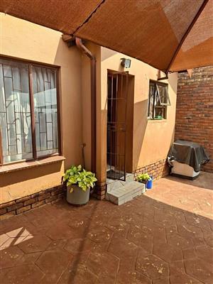 2 Bedroom House for sale in Soshanguve Block VV