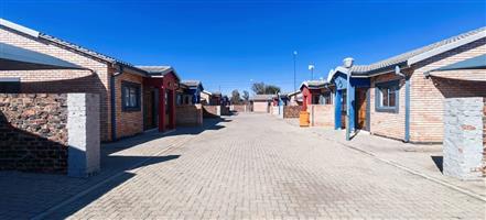 2 Bedroom Townhouse For Sale in Dassierand