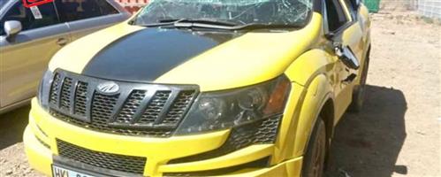 Mahindra XUV500 for stripping EZI SUV