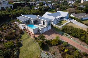 Modern Home with Ocean Views in Brenton-on-Sea