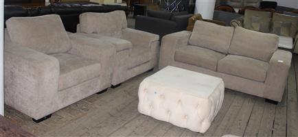 4 PIECE CREAM & WHITE LOUNGE SUITE S065289A