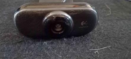 Logitech Webcam C210,  a built-in microphone with RightSound technolog 1.3 mega pixels