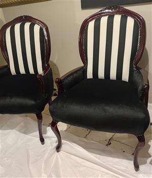 UNIQUE ROSE CARVING VICTORIAN ARM CHAIRS