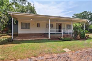 Stunning Holiday Retreat on the Banks of the Vaal Dam – Port o, call Vaal Marina.