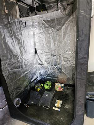 Grow Tent